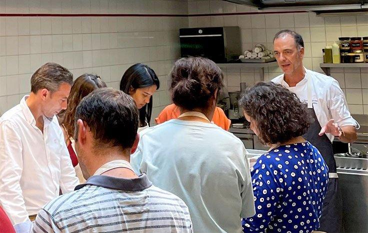 Ir a Imagen La gastronomía asturiana protagoniza los actos del Día Mundial de la Tapa en París